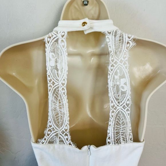 Lulu’s Endlessly Alluring White Lace body con dress size M - Picture 5 of 6